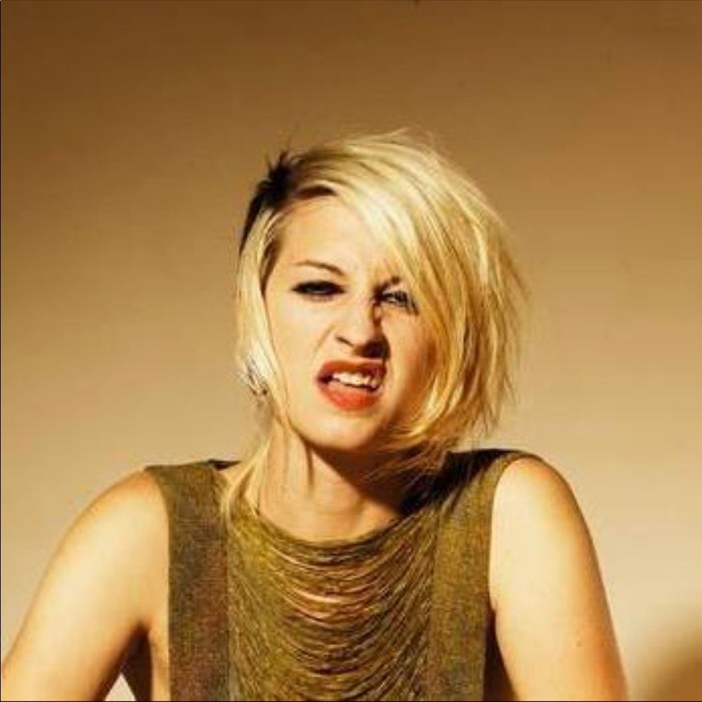 Meet your Posher, Fallon